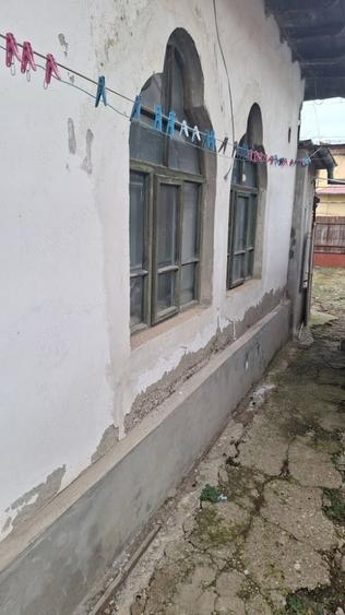 Casă cu 6 camere cu Teren 280 Mp în Central