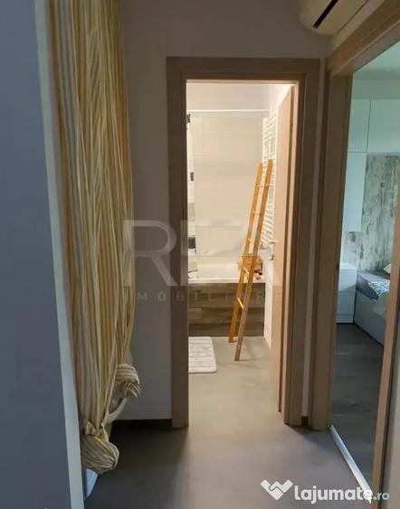 Apartament cu 2 camere semidecomandat în Văcăresti