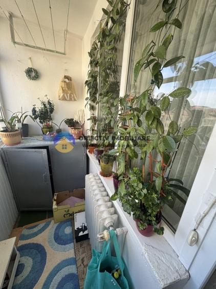 Apartament cu 3 camere decomandat în Dărmănești