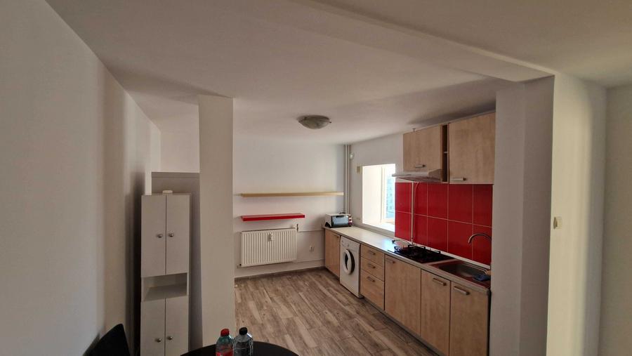 Apartament cu 2 camere semidecomandat în Iancului