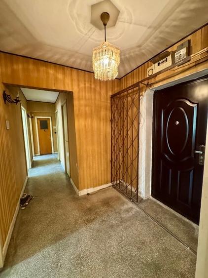 Apartament cu 3 camere decomandat în Colentina