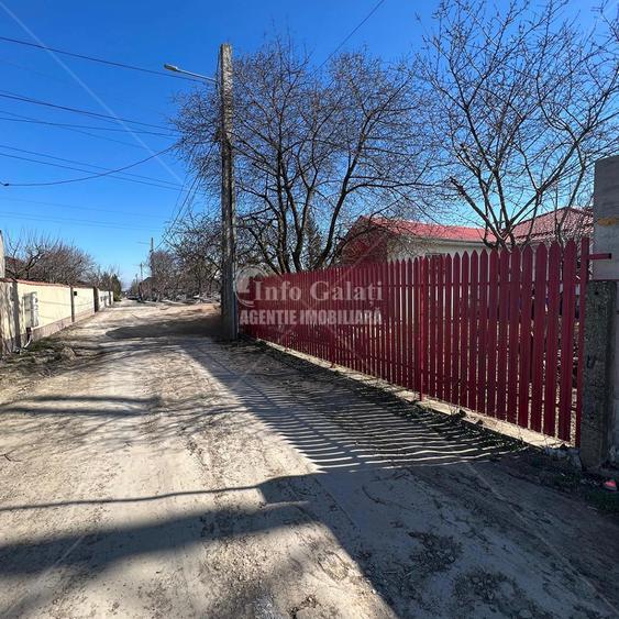 Casă individuală cu 2 camere cu Garaj în Costi