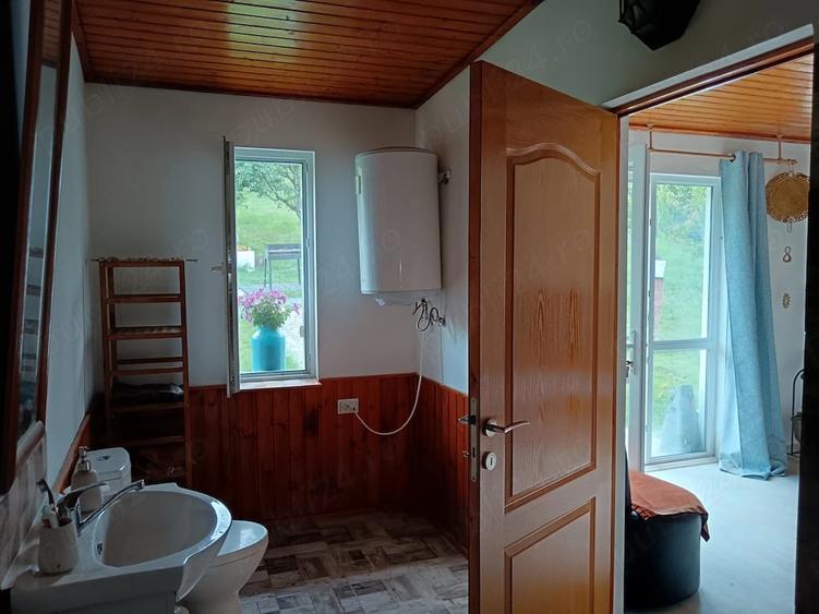 Casă cu Teren 2300 Mp în Fârtățești