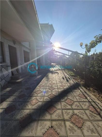 Casă individuală cu 8 camere cu Teren 2531 Mp în Găgeni