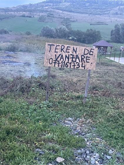 Teren de 2400 mp, în Popeni