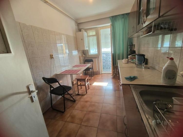 Apartament cu 3 camere decomandat în ICIL