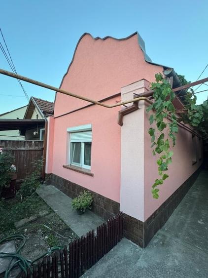 Casă individuală cu 5 camere cu Canalizare în Fratelia