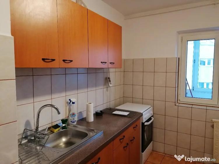 Apartament cu 2 camere decomandat în Aviației