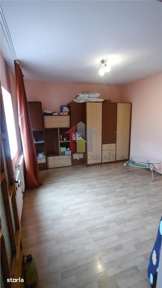 Chercea Casa doua corpuri cladire 5 cam Teren=231 mp - 2