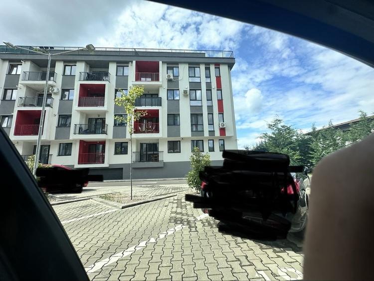 Apartament cu 2 camere decomandat în Florești