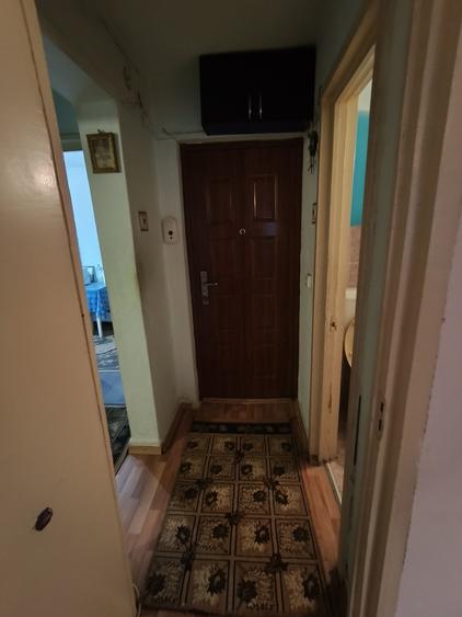 Apartament cu 4 camere decomandat în Micro 14