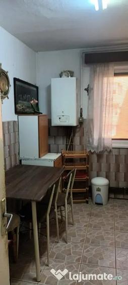 Apartament de vanzare - 9