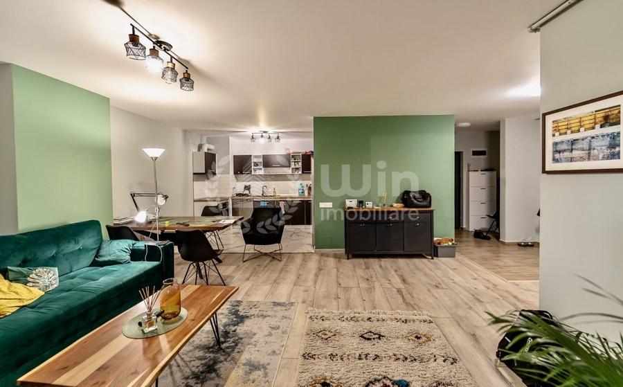 Apartament cu 3 camere semidecomandat, mobilat în Semicentral
