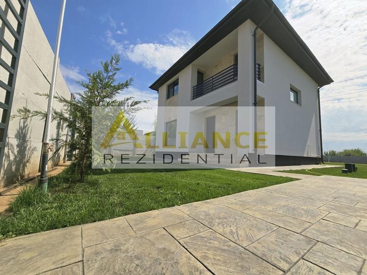 Casă individuală cu 4 camere cu Canalizare în Berceni