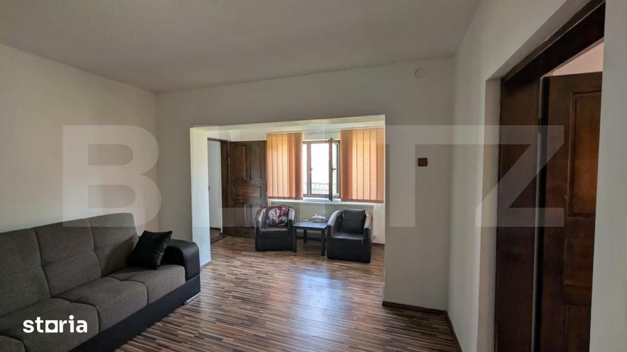 Casă cu 3 camere cu Teren 2180 Mp în Central