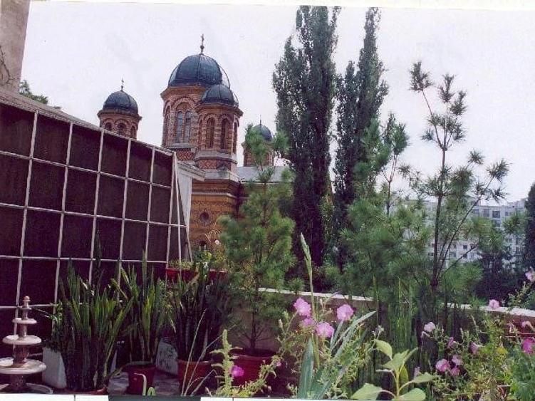 Apartament cu 5 camere decomandat în Unirii