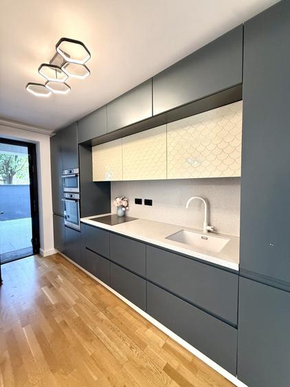 Apartament cu 4 camere decomandat, mobilat în Iancu Nicolae