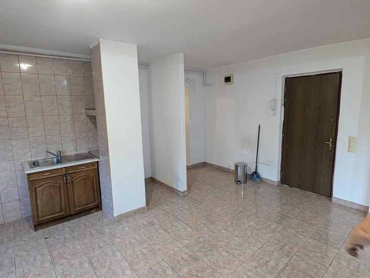 Apartament cu 2 camere decomandat în Vitan Mall