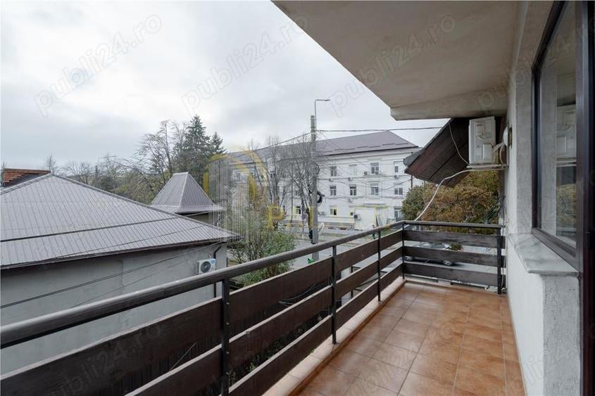 Casă cu 6 camere cu Teren 234 Mp în Copou