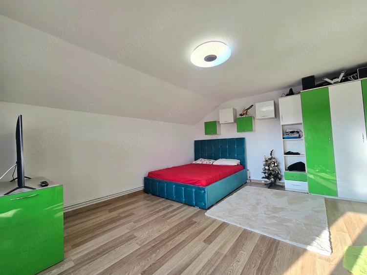 Casă cu 4 camere cu Teren 1763 Mp în Bucovina