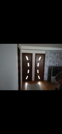 Apartament cu 3 camere decomandat în Glina
