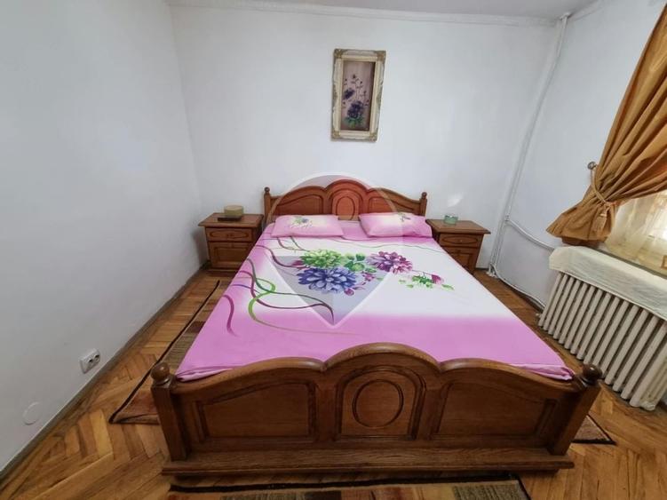 Apartament cu 3 camere semidecomandat în Gara de Est