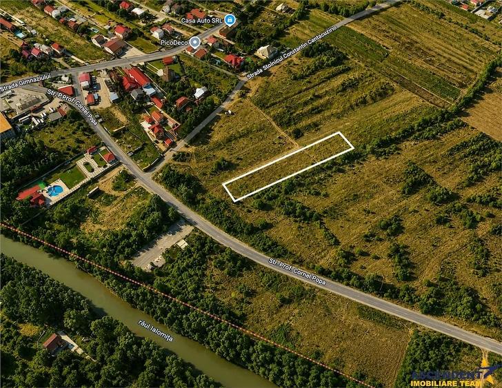Teren de 1537 mp, în Est