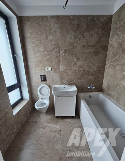 Duplex cu 3 camere cu Canalizare în Central