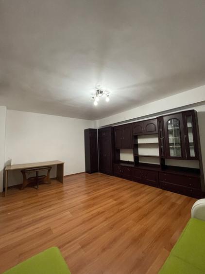 Apartament cu 2 camere decomandat în Zorilor
