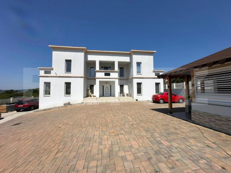 Casă cu 5 camere cu Teren 1604 Mp în Central