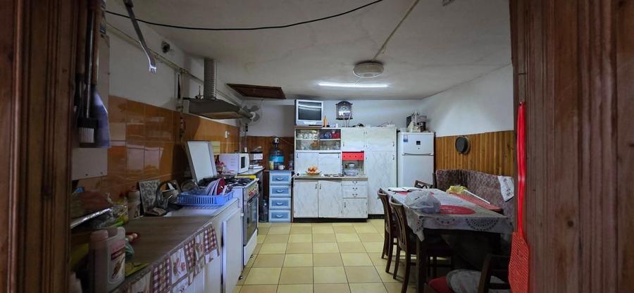 Casă cu 3 camere în Centura