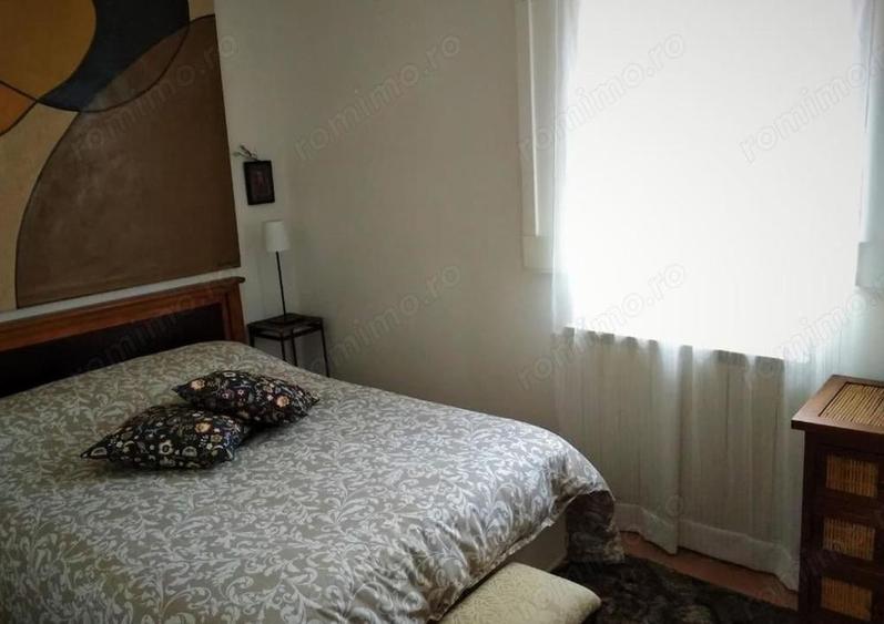 Apartament cu 3 camere decomandat în Giurgiului