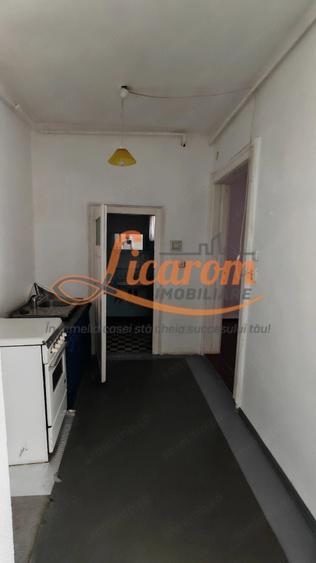 Blumana Proprietate singur in curte,2 corpuri de casa. - 16
