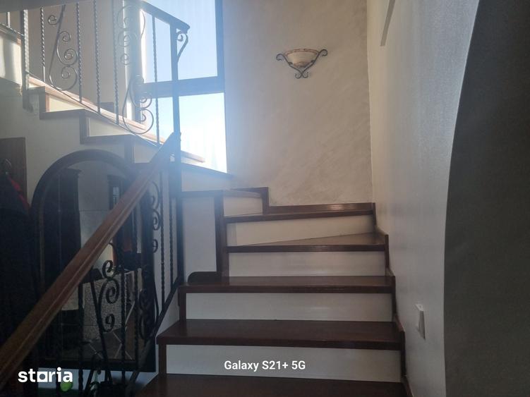Casă cu 4 camere cu Teren 780 Mp în Nojorid