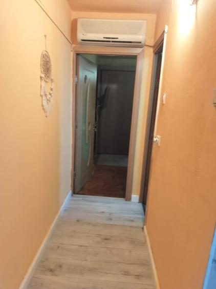 Apartament cu 3 camere decomandat în Valea Rosie