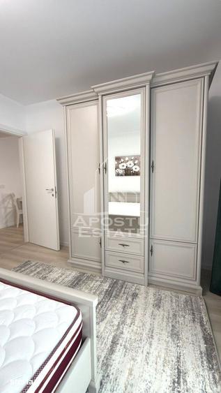 Apartament cu 3 camere semidecomandat, mobilat în Lipovei
