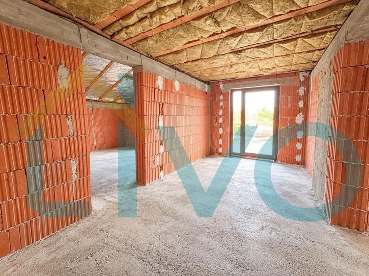 Casă individuală cu 5 camere cu Canalizare în Ștefăneștii de Sus