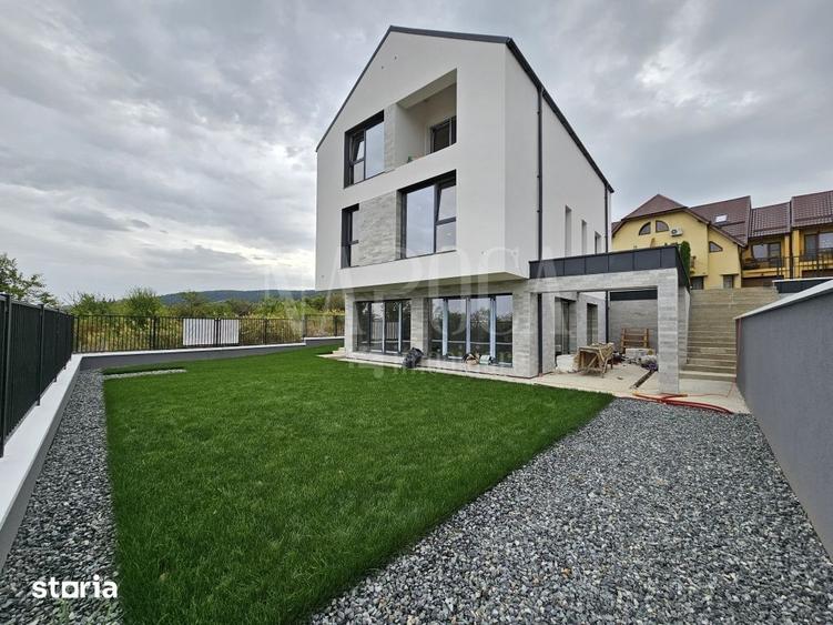 Casă cu 5 camere cu Teren 410 Mp în Făget
