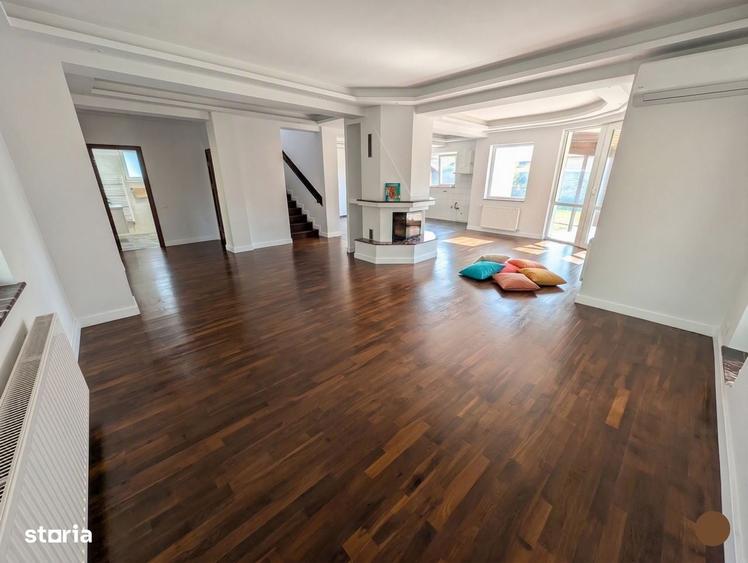 Casă cu 4 camere în Odăile