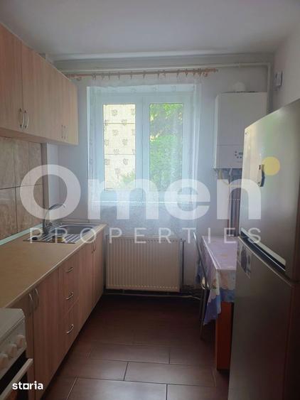 Apartament cu 2 camere semidecomandat, mobilat în Progresul