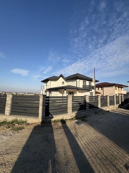 Casă cu 3 camere în Valea Adâncă
