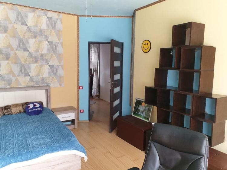 Apartament cu 3 camere decomandat în Zorilor