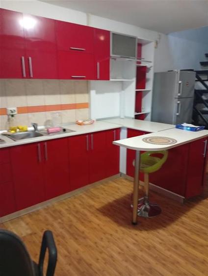 Apartament cu 2 camere decomandat, mobilat în Nicolina