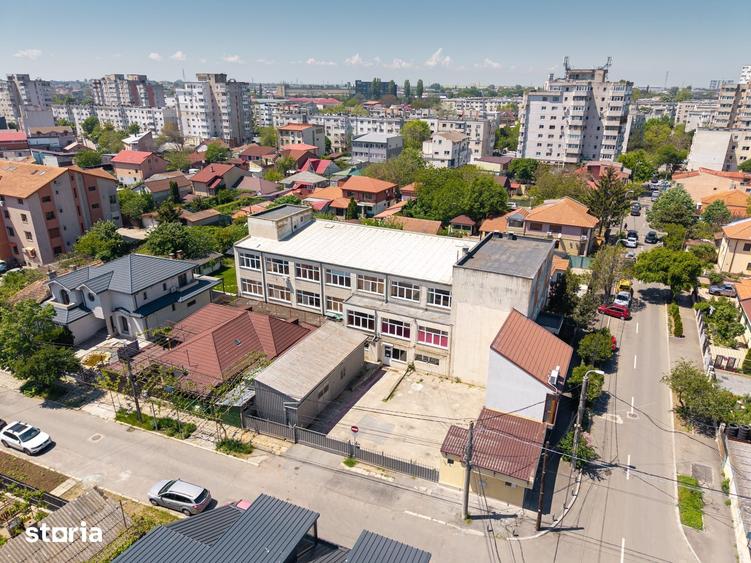 Spațiu comercial, de 1,452 mp, în Central