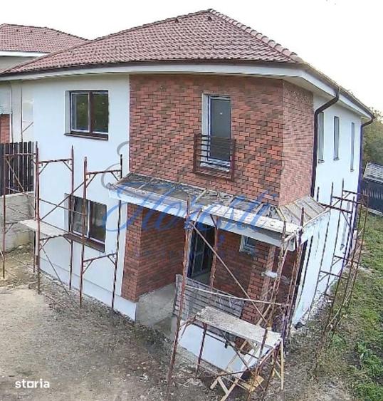 Casă cu 4 camere în Dezmir