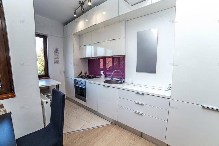 Apartament cu 3 camere decomandat, mobilat în Străulești