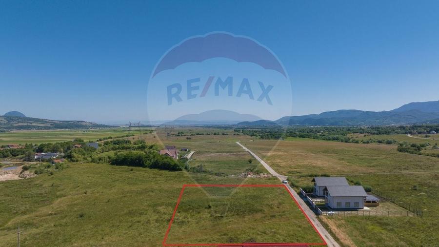 Teren Construcții intravilan de 2700 mp, în Bran