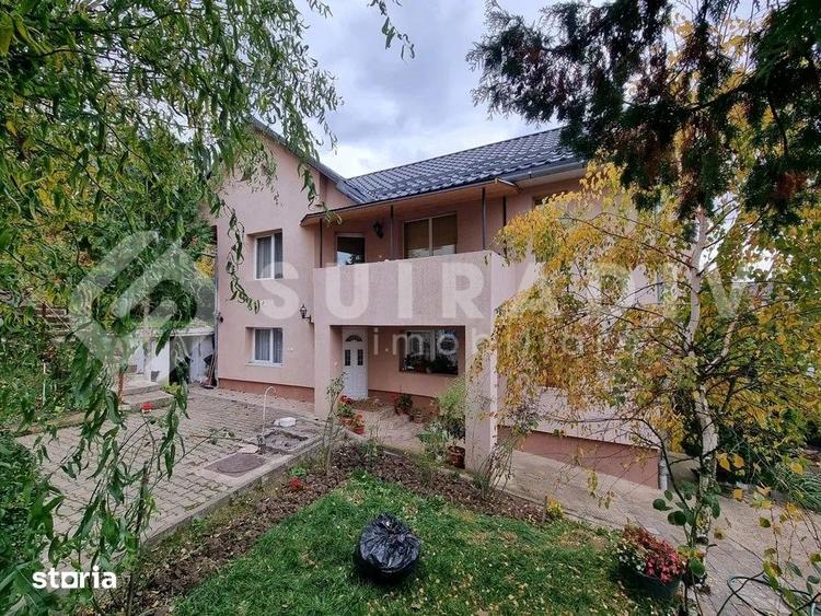 Casă cu 5 camere cu Teren 1065 Mp în Câmpului