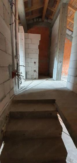 Casă cu 3 camere cu Teren 170 Mp în Fundeni