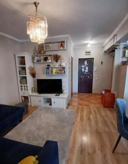 Apartament cu 4 camere semidecomandat, mobilat în Gheorgheni